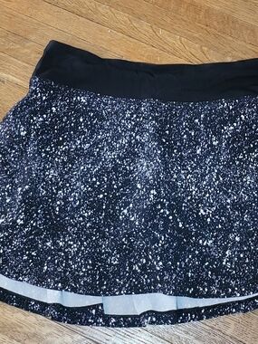 Lululemon - Black Speckle Circle Skort with Comfortable Waistband
